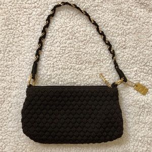 Knitted shoulder bag